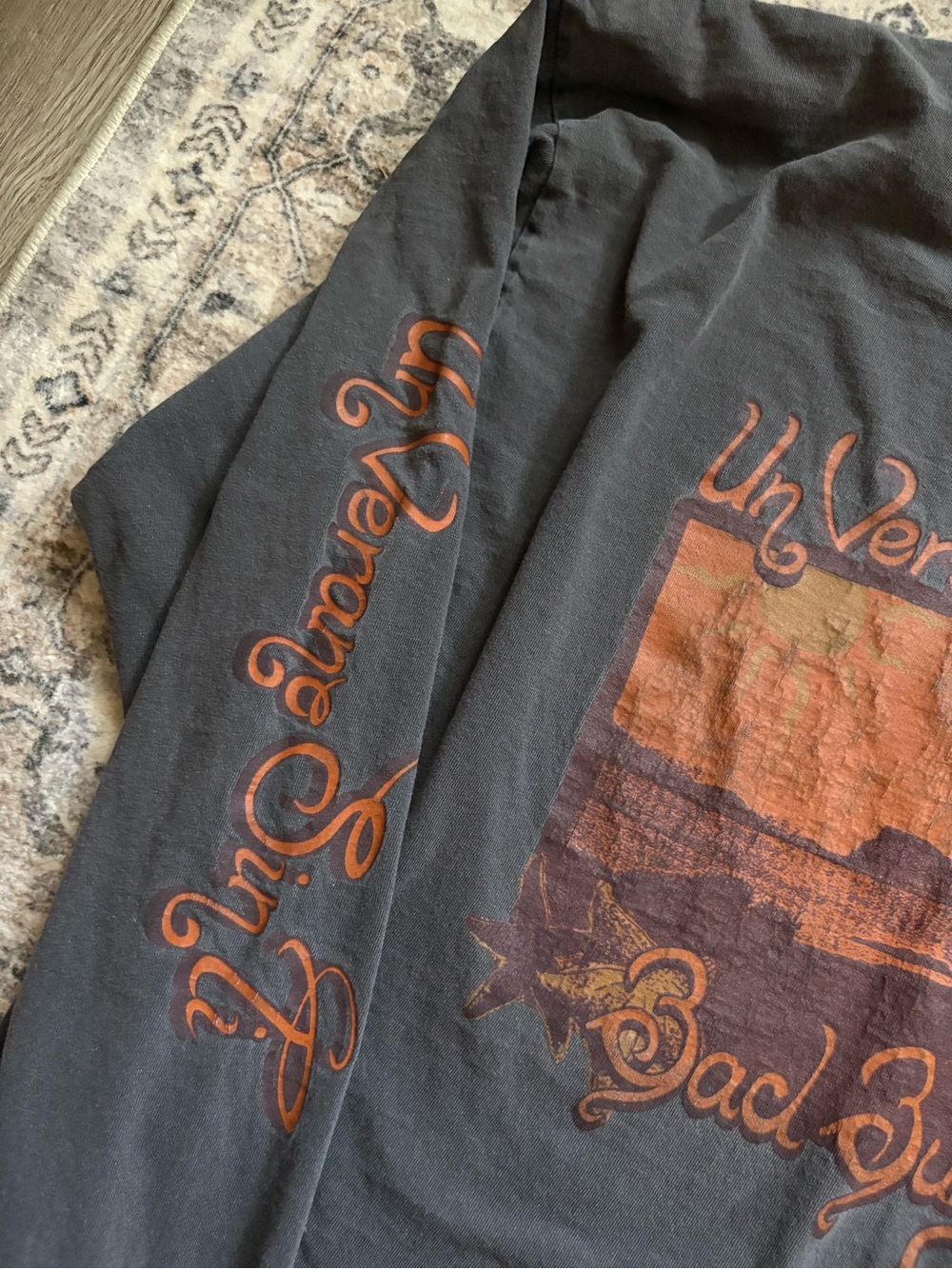Bad Bunny Un Verano Sin Ti Long Sleeve Tour Shirt size XL concert merch - Picture 4 of 5